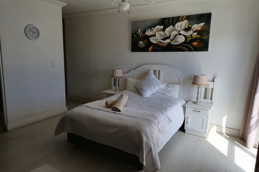 4 Bedroom Property for Sale in Sandy Point Western Cape